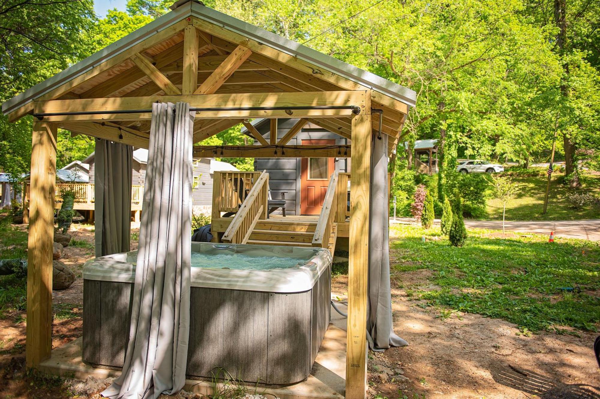 Meg Cabin Tiny Rustic Comfort On Lookout Mtn Chattanooga Exteriör bild