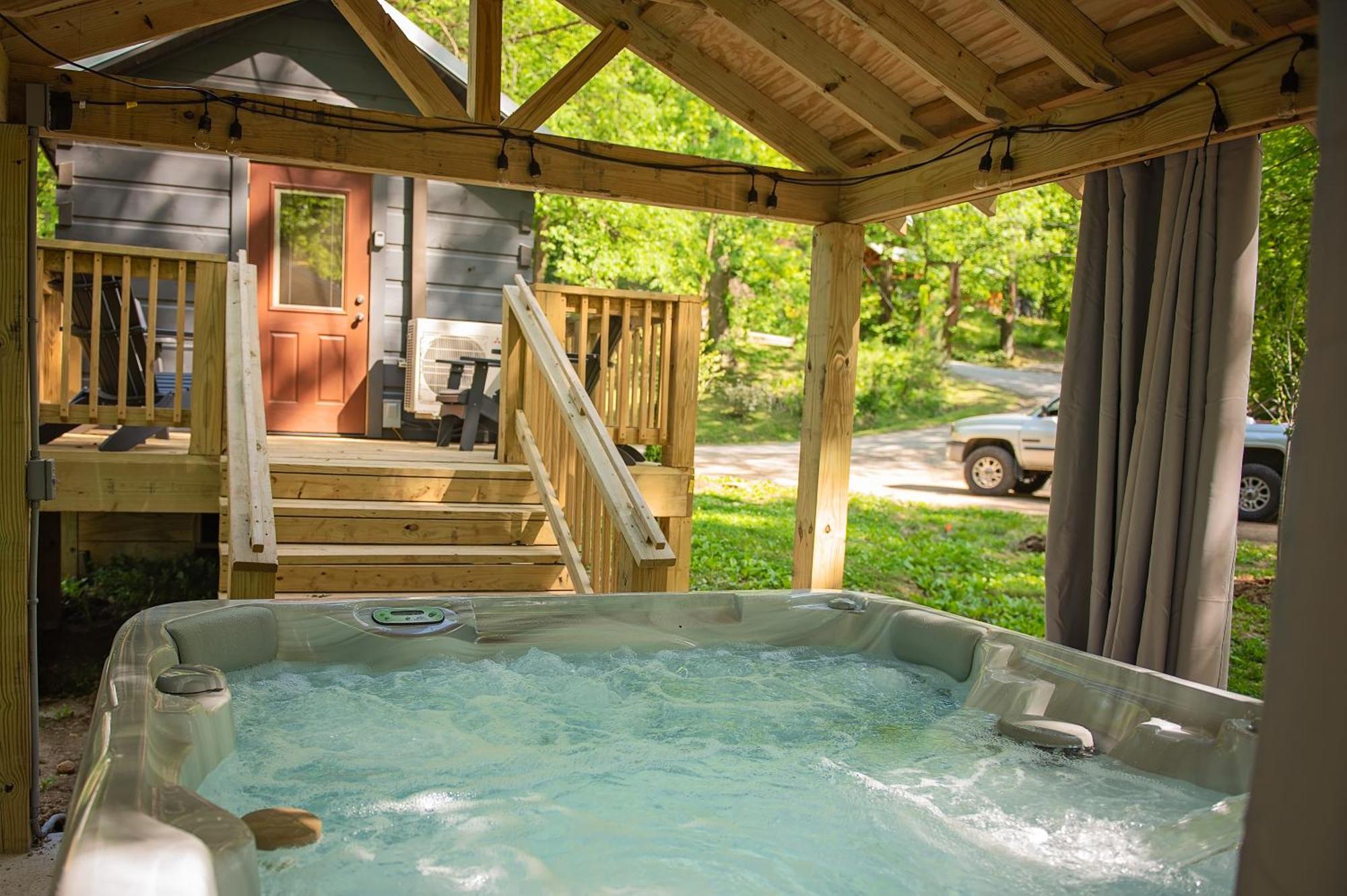 Meg Cabin Tiny Rustic Comfort On Lookout Mtn Chattanooga Exteriör bild